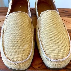 Aerosoles Gold Shimmer So Soft Moccasin. Fabric Upper/Rubber Sole Size 12